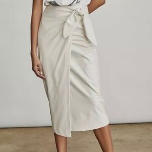 Elizabeth and James faux leather Cream Skirt